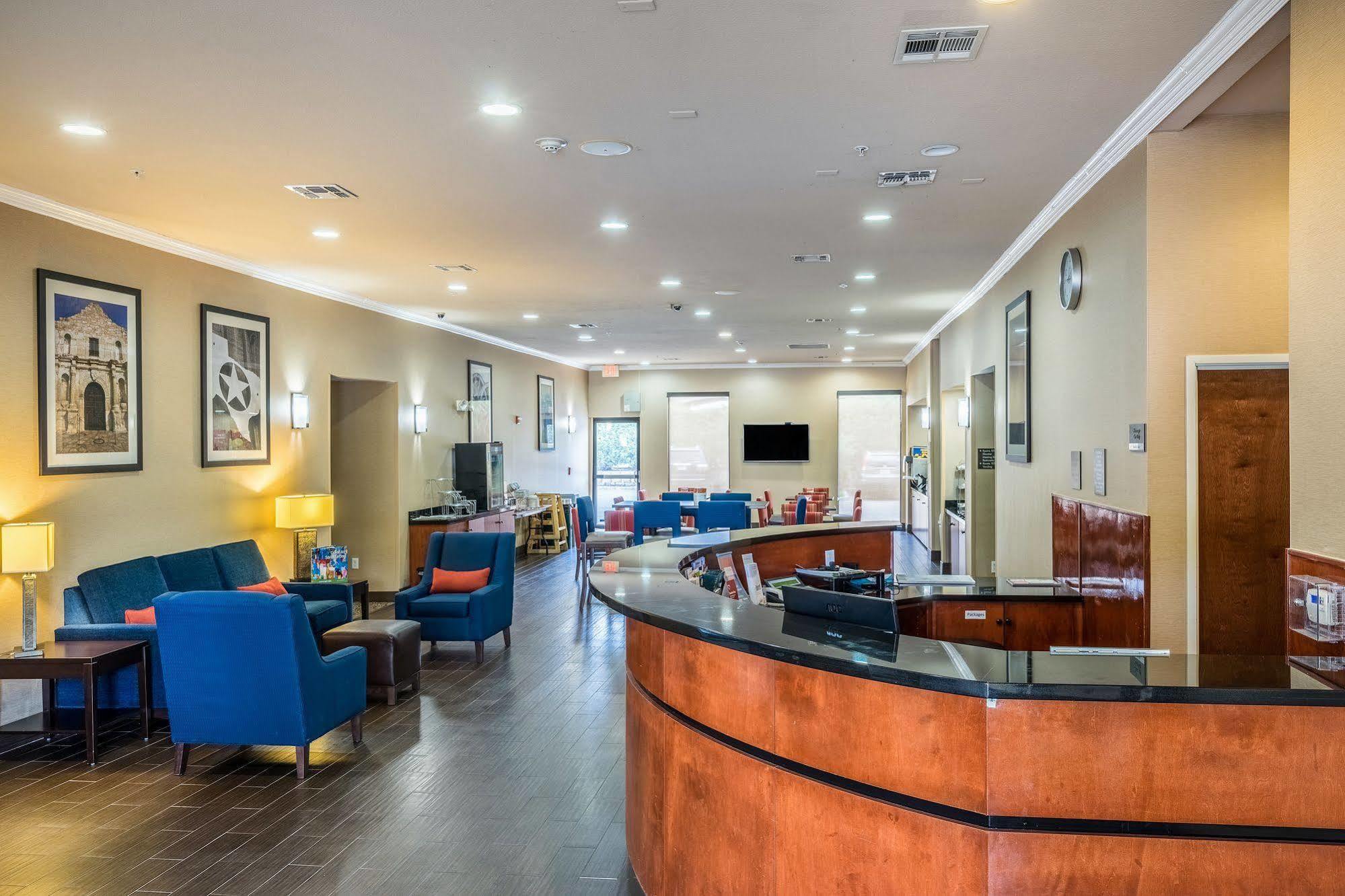 Comfort Suites Near Texas State University San Marcos Eksteriør billede